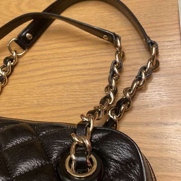 Kate Spade ♠️ Black Quilted bag w/gold chain handle details - Picture 9 of 15